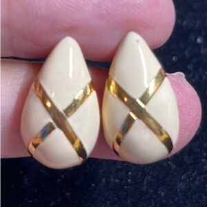 Napier Vintage Signed Cream & Gold Tone Pierced Earrings. P/A
